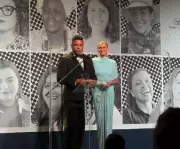 Leilão beneficente arrecada milhares com itens de famosos como Preta Gil e Sabrina Sato