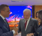 Lula recebe bênção de pastor ex-bolsonarista após decreto pró-gospel