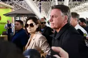 Moraes autoriza visita de Michelle e Laura a Bolsonaro na PF