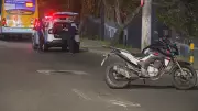 Motociclista de 28 anos morre em acidente com ônibus em Porto Alegre
