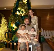 Neymar passa Natal de muletas após cirurgia no joelho; veja detalhes