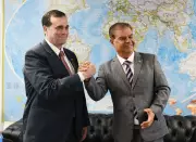 Paraguai retoma relações com Brasil após caso Abin e negocia Itaipu