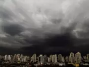 São Paulo: domingo de calor intenso com previsão de chuva à tarde