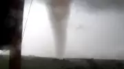Tornado atinge Paraguai a 57 km de Foz: especialista confirma fenômeno