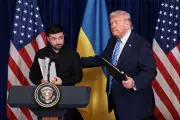 Trump oferece 15 anos de segurança à Ucrânia; Zelensky quer 50 anos