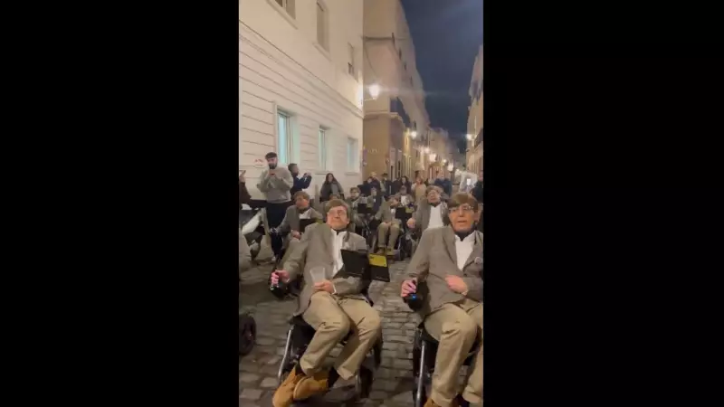 12 'Stephen Hawkings' brilham no Carnaval de Cádiz com homenagem e humor negro