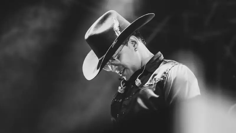 Acidente aéreo mata cantor Yeison Jiménez e mais 5 na Colômbia