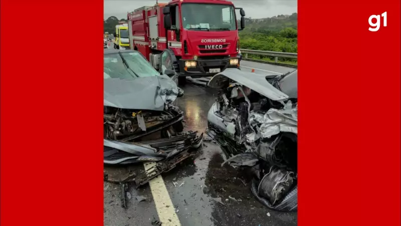 Acidente com três veículos deixa seis feridos na ponte de Cruzeiro, SP