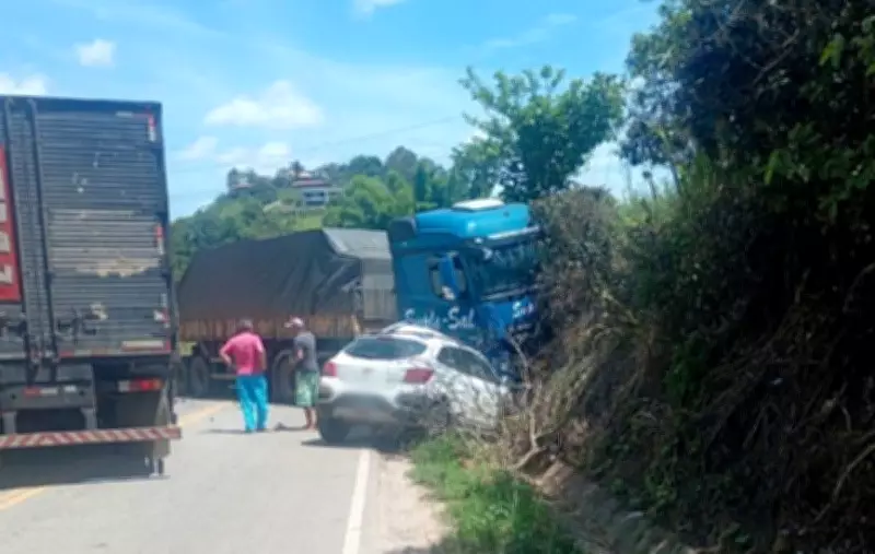 Acidente fatal na MGC-265: homem de 28 anos morre após colisão entre carro e carreta bitrem