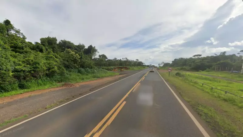 Acidente na LMG-798 em Uberaba: homem de 49 anos fica ferido após SUV capotar