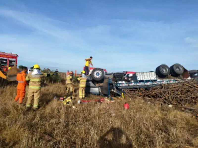 Acidente na SE-230 deixa um morto e dois feridos entre Nossa Senhora das Dores e Feira Nova