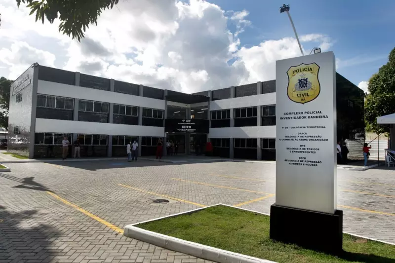 Adolescente de 15 anos é morto a tiros em Feira de Santana; outro jovem fica ferido