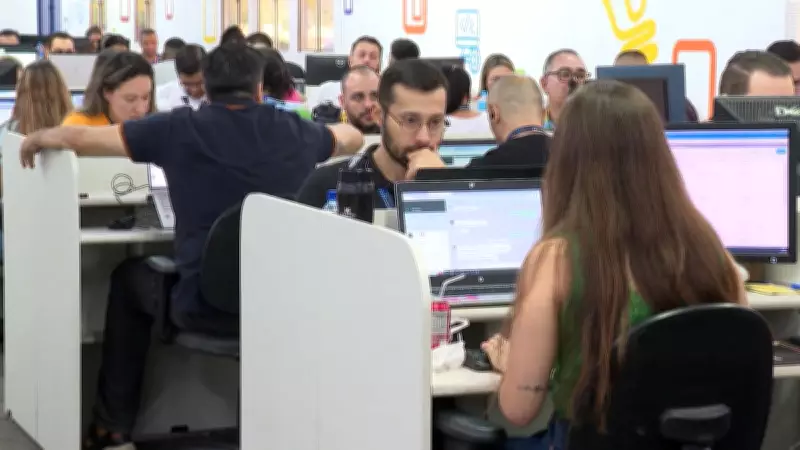 Afastamentos por transtornos mentais disparam 79% no Brasil em 2025