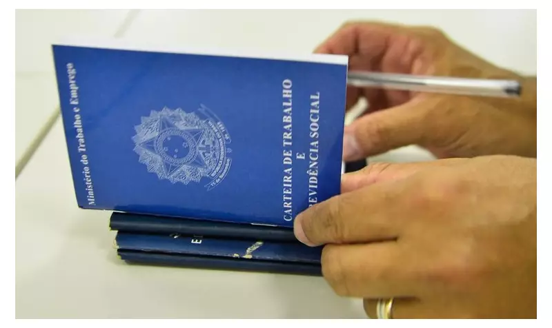 Agência de Trabalho de Pernambuco divulga vagas em Petrolina, Salgueiro e Araripina