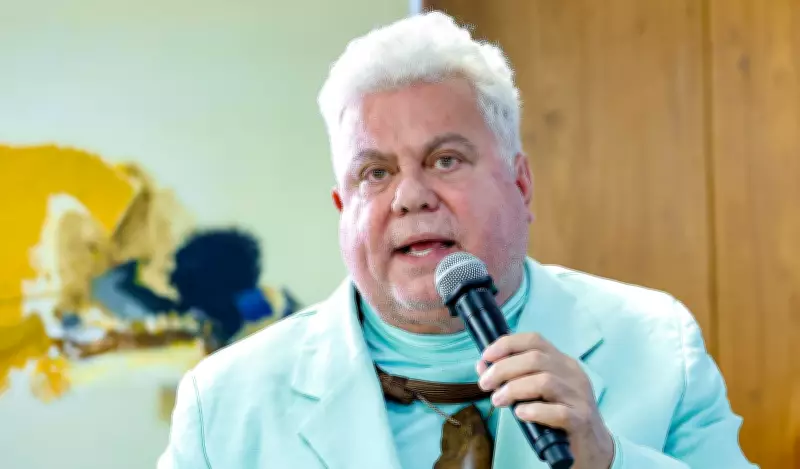 Alexandre Henderson substitui Milton Cunha nas entradas ao vivo da Globo no Carnaval 2026