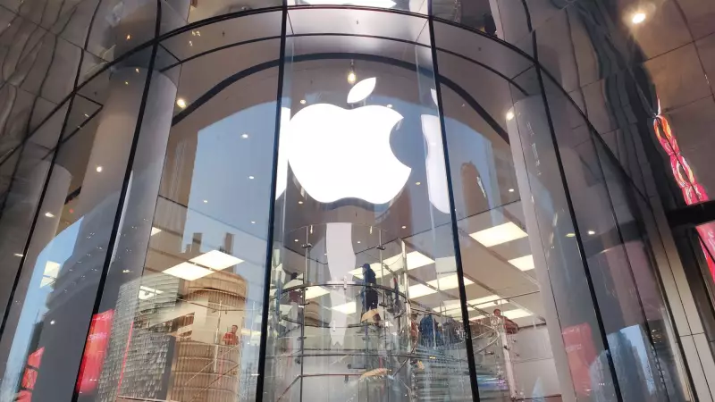 Apple planeja dividir lançamento do iPhone 18: Pro sai em 2026, básico só em 2027