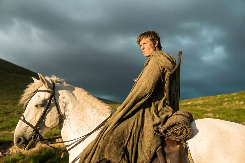 Ator de 'O Cavaleiro dos Sete Reinos' revela bastidores de cena escatológica