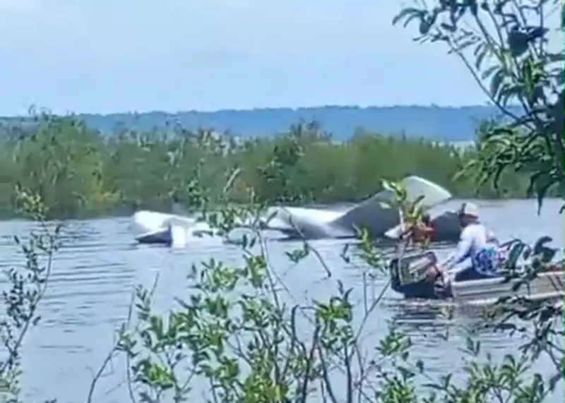 Avião cai no Rio Negro no AM: piloto e passageiro ficam feridos após queda