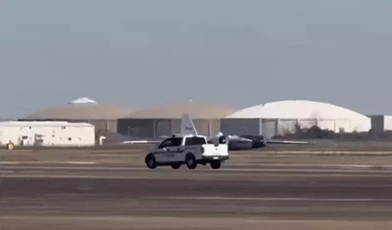 Avião de pesquisa da Nasa faz pouso de barriga no Texas após falha mecânica