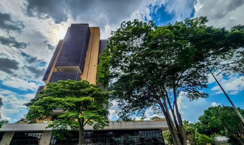 BC decreta liquidação de distribuidora ligada ao Master e ao Carbono Oculto