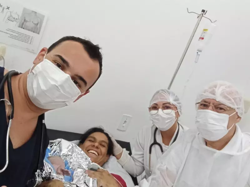 Bebê recebe nome do médico após nascer em unidade de saúde em Blumenau