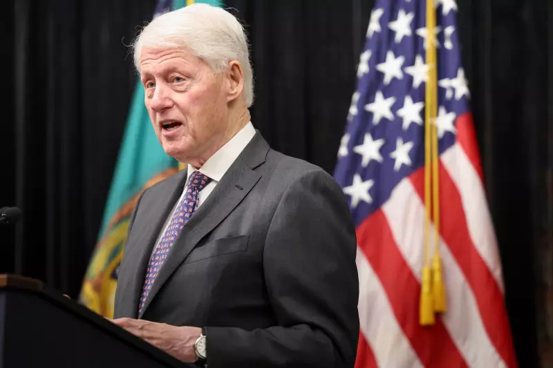 Bill Clinton e Barack Obama condenam mortes de americanos pelo ICE em Minneapolis