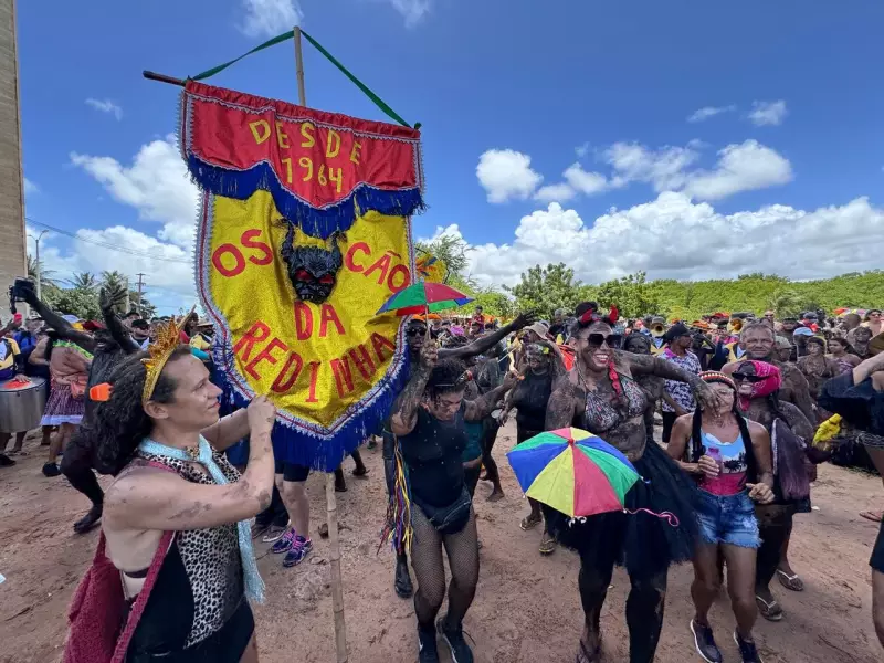 Bloco 'Os Cão' mantém tradição no Carnaval de Natal com apoio emergencial do RN