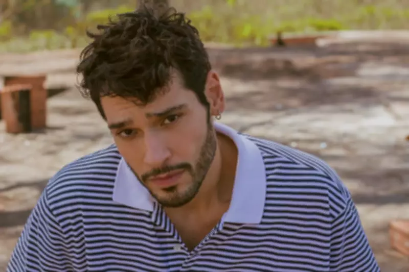 Bruno Fagundes fala sobre a magia da atuação e estreia em peça teatral