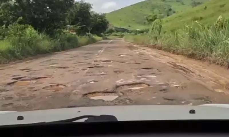 Buracos na RJ-226 entre Natividade e Ourânia geram riscos e transtornos para motoristas
