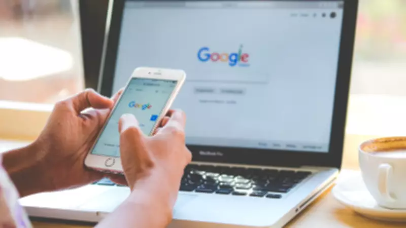 Buscas por ICE dos EUA disparam no Google após ações polêmicas do governo Trump