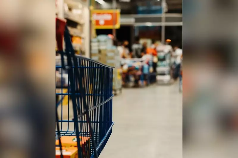 Caixa e cliente presas em esquema de furto em supermercado de Campo Grande