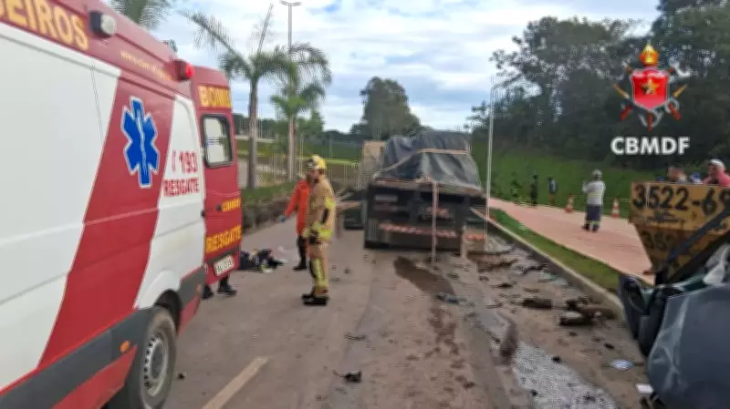 Caminhão colide com carro e atinge sete veículos estacionados, ferindo pedestre no Lago Sul, DF