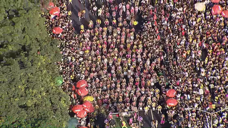 Carnaval 2026 em Minas Gerais: Expectativa de 14,9 Milhões de Foliões e Impacto Bilionário