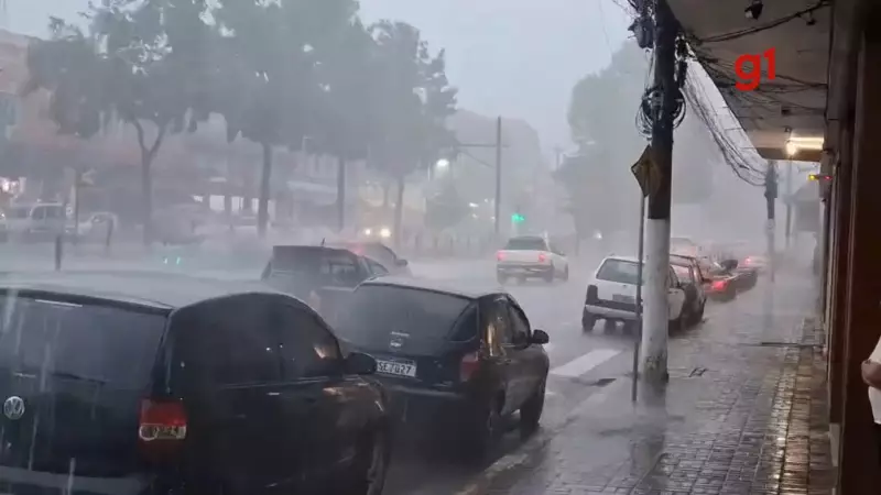Chuva forte em SP: Campos do Jordão tem 68 mm em 3h e alerta severo