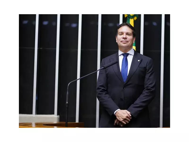 Câmara notifica foragido Alexandre Ramagem para devolução de verbas públicas