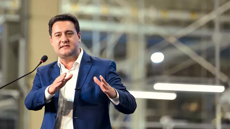 Com desistência de Tarcísio, caminho está livre para Ratinho Junior lançar candidatura presidencial