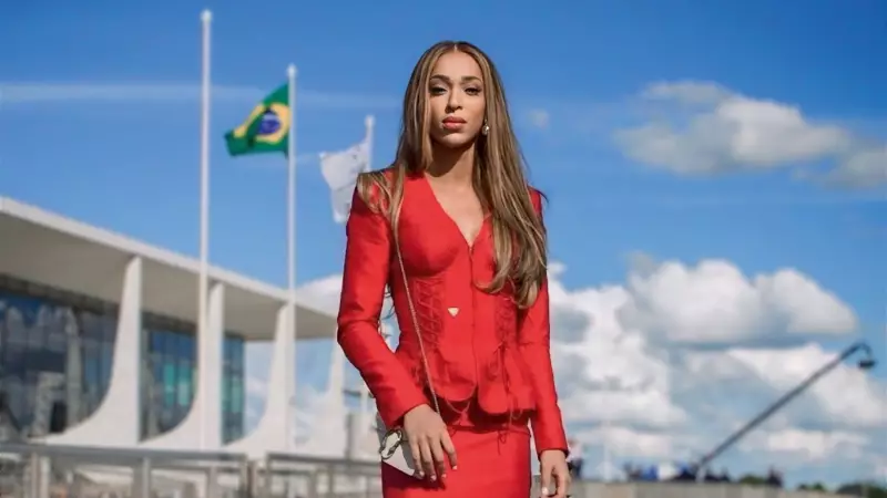 Como Erika Hilton transformou o fim da escala 6×1 em bandeira de Lula para 2026