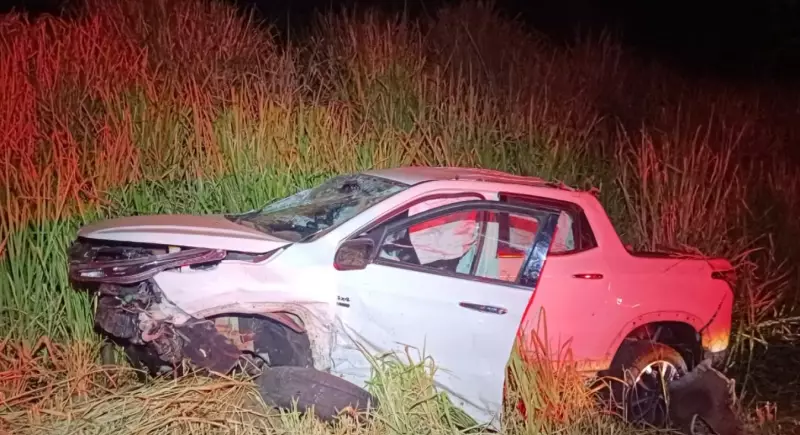 Condutor foge após acidente e abandona criança de 6 anos em trevo de Loanda, no PR