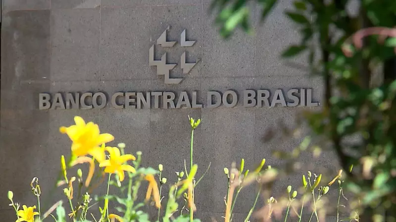 Copom deve manter Selic em 15% e projetar queda para 12,75% até dezembro, diz economista