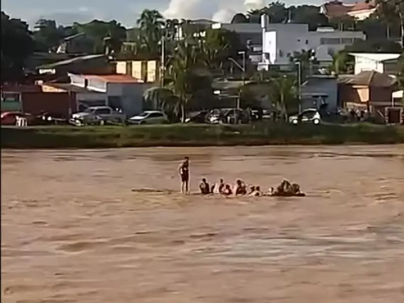 Corpo de Bombeiros alerta sobre riscos de nadar em rios durante cheias no Acre