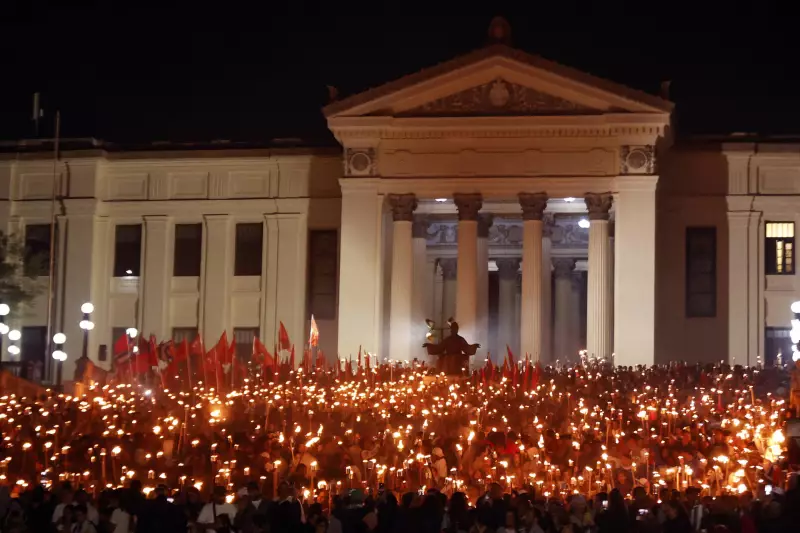 Cubanos transformam marcha de Martí em protesto contra ameaças de Trump