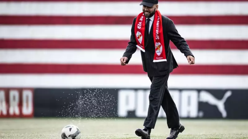 Dani Alves avalia retorno aos gramados após comprar clube português