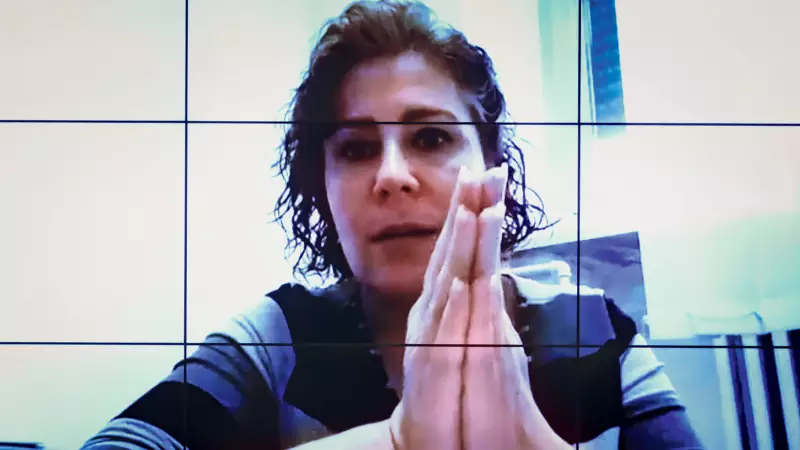 Defesa de Carla Zambelli busca substituição de juízes após novo adiamento de julgamento na Itália