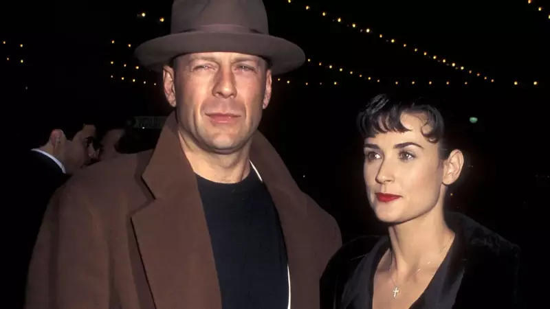 Demi Moore revela ritual de Bruce Willis com Neil Diamond em evento de Kate Hudson