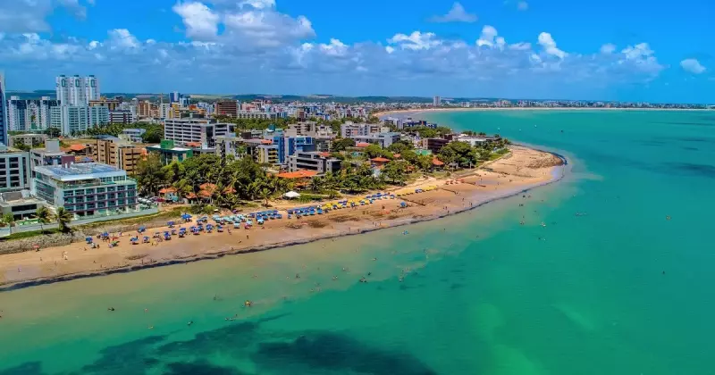 Descubra as praias da Grande João Pessoa: Beleza natural e consciência ambiental