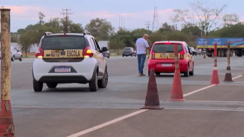 Detran-SP aprova fim da baliza e permite carros automáticos na prova prática de CNH