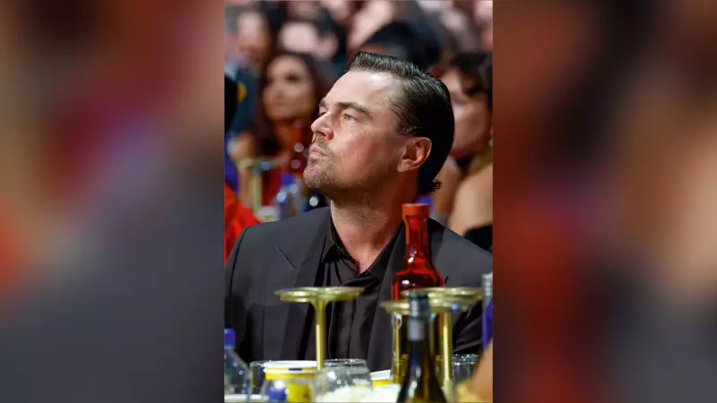 DiCaprio vira piada no Critics Choice por quase perder evento no iate de Bezos