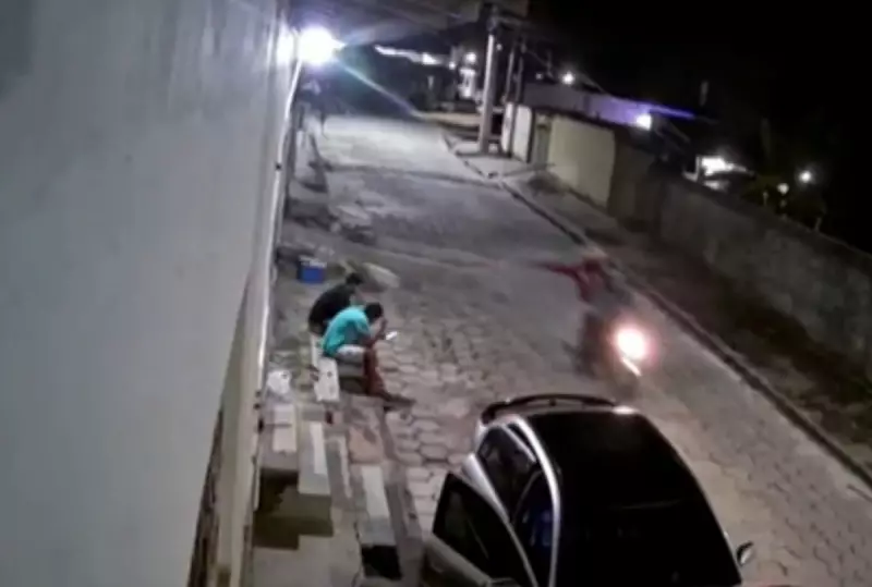 Dois homens são baleados em ataque a tiros no sul da Bahia