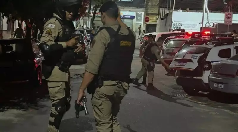 Doze ex-detentos são presos com armas após interceptação policial em comboio em Eugenópolis