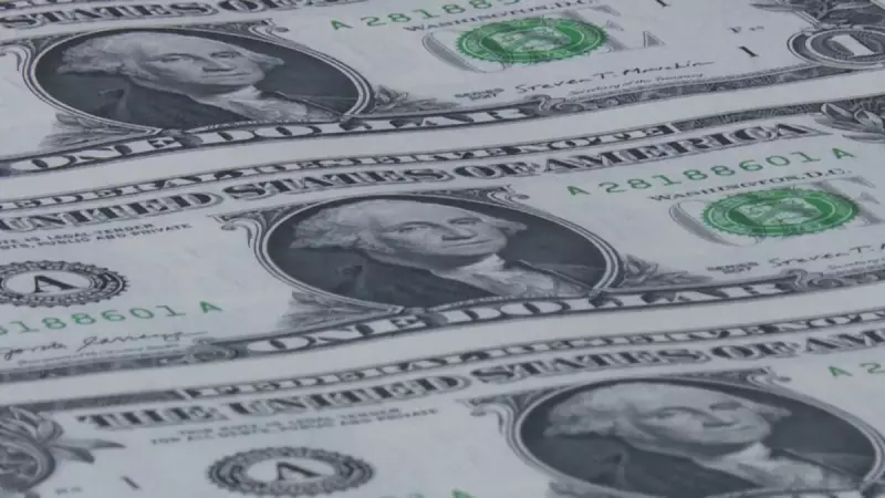 Economista prevê queda da taxa de juros em janeiro, apesar de projeções para março